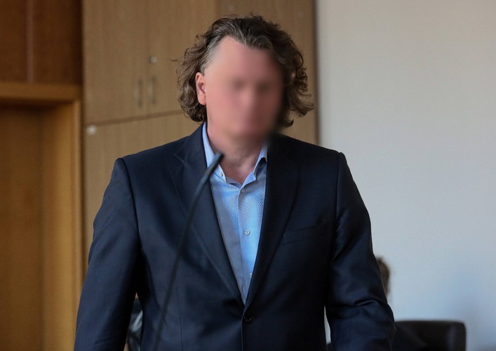 <strong>5. Robert N., adwokat, pierwszy raz w rankingu</strong>
<br><br>
Członek stołecznej palestry, którego wczoraj zatrzymali funkcjonariusze Centralnego Biura Antykorupcyjnego. Powód? Jego działalność na polu reprywatyzacji.
<br><br>
Adwokat Robert N. to drugi bohater afery, która zatrzęsła w zeszłym roku stolicą. Prywatnie kolega Grzegorza Majewskiego. To od klientów N. – spadkobierców po właścicielu Chmielnej 70. – mec. Majewski nabył roszczenia do działki. N. to również brat Marzeny K,. byłej już urzędniczki Ministerstwa Sprawiedliwości – także współużytkowniczki wieczystej działki przy pl. Defilad.
<br><br>
To nie jedyne budzące wątpliwości powiązania adwokata, ujawnione przez dziennikarskie śledztwa. Podejrzenia budzi jego relacja z Jakubem R., byłym już urzędnikiem stołecznego Biura Gospodarki Nieruchomościami, także zatrzymanym wczoraj przez CBA.