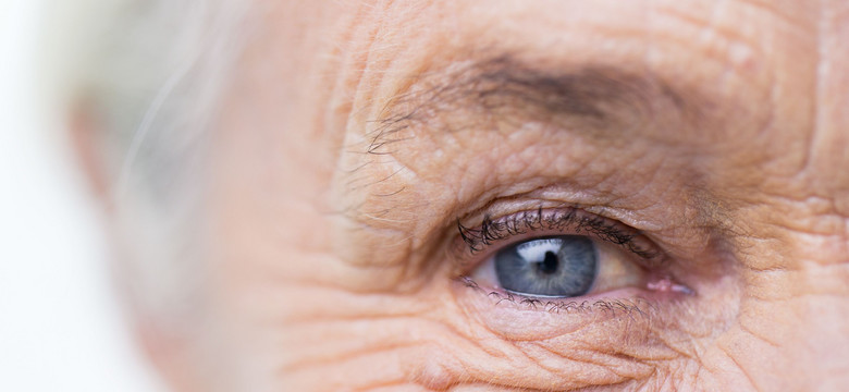 Główna przyczyna ślepoty - ZAĆMA. Jak ją leczyć?