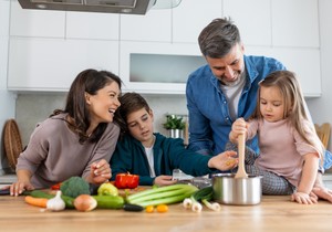 Gastroenterolog sa Harvarda predlaže 3 recepta za večeru koja spremam svojoj porodici