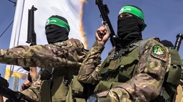 atak usa i izraela na iran: hamas wzywa do odpowiedzi, hezbollah zapow