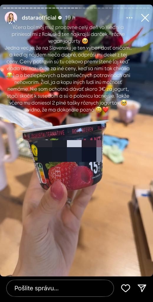 Dominika Jurena sa potešila vegan jogurtom, ktorý jej kúpil manžel v Rakúsku.
