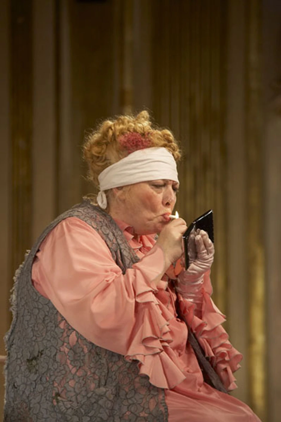 Radmila Živković u predstavi "Gospođa ministarka"