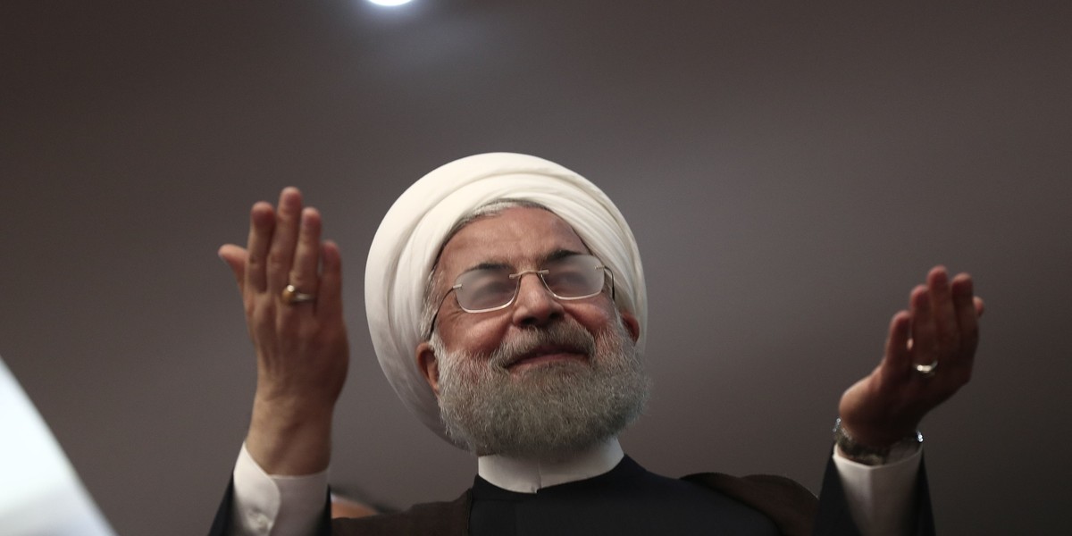 Hassan Rouhani wygyrwa wybory prezydenckie w Iranie