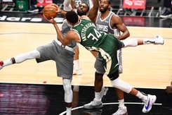 Liga NBA. Antetokounmpo z trzecim triple-double w sezonie