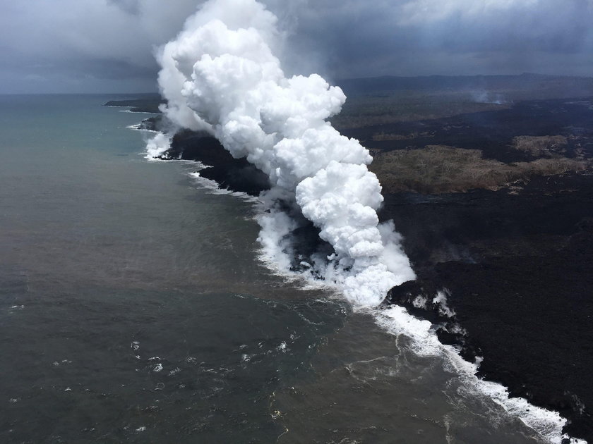 Erupcje wulkanu na Hawajach. Lawa dotarła do elektrowni 