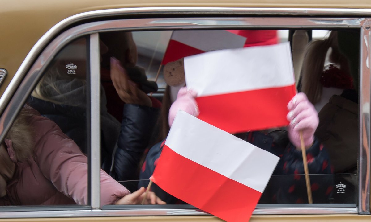 Młodzi o patriotyzmie. "To życie zgodnie z tym, co ważne teraz, a nie tylko kiedyś"