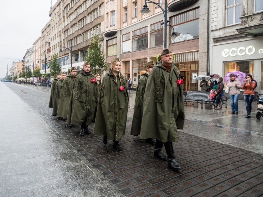 Legiony Piłsudskiego na Piotrkowskiej w Łodzi