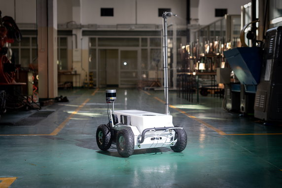 Ten robot ma pomóc w walce z pandemią. Stworzyli go naukowcy ze Szczecina