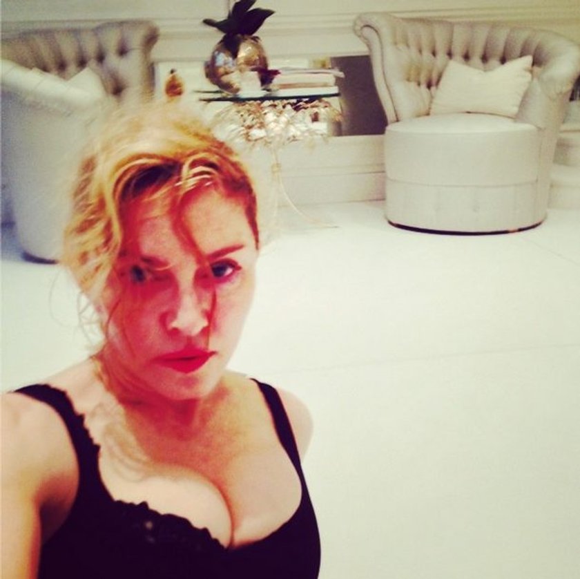 Madonna kusi biusten na Instagramie