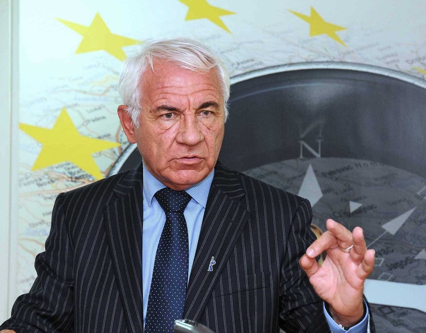 Preliminarni razgovori: Veroljub Stevanović