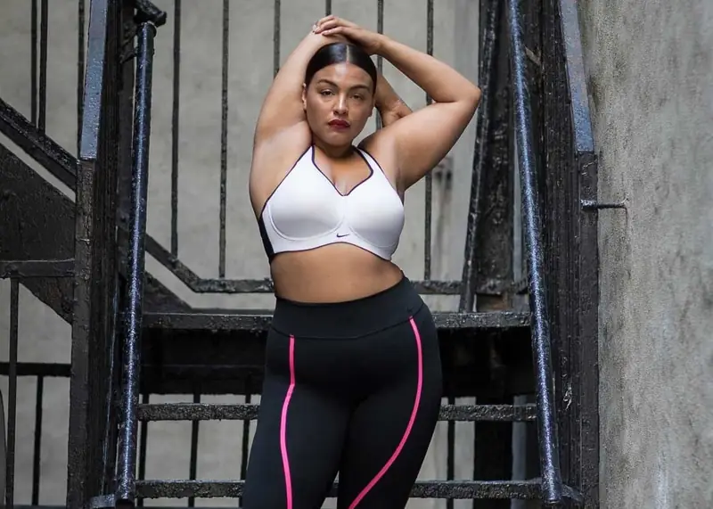 Modelka Paloma Elsesser w kampanii Nike