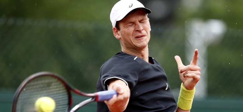 Hubert Hurkacz sprawcą sensacji. Polski tenisista awansował do drugiej rundy French Open