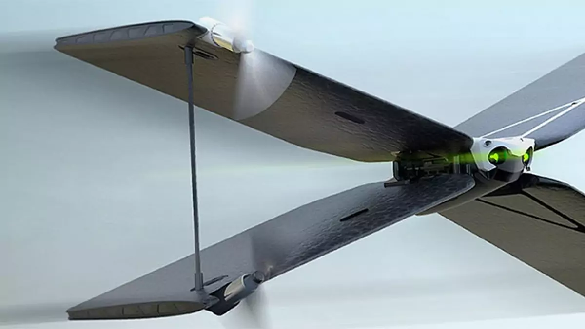 Parrot Swing – test mikrodrona, który może być wielowirnikowcem i… latającym X-Wingiem!