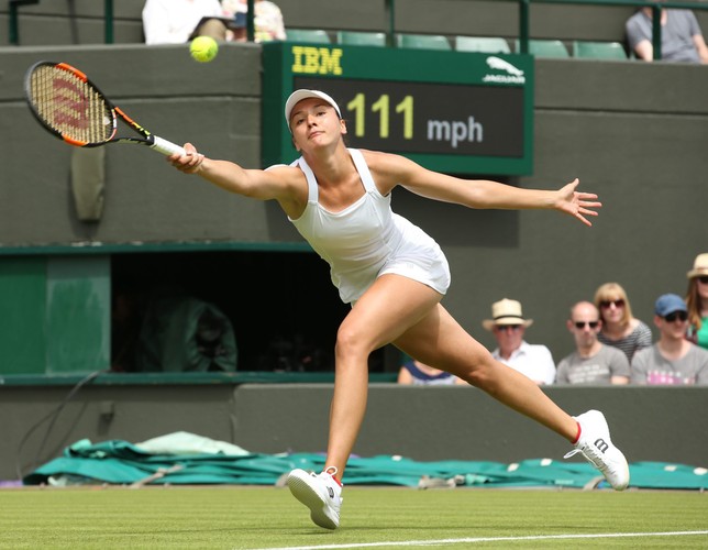 Na Wimbledonie już grają. Tenisistki pięknie prezentują się w bieli