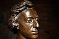 Popiersie Fryderyka Chopina autorstwa Auguste'a Clesingera, prezentowane na wystawie czasowej „Chopin i przyjaciele w Muzeum Fryderyka Chopina w Warszawie