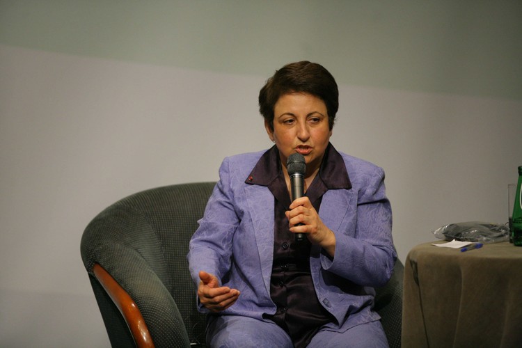 2003. Szirin Ebadi, działaczka na rzecz demokracji i przestrzegania praw człowieka