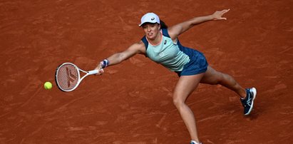 Tort, hulajnoga i pewna wygrana. Iga Świątek w półfinale French Open