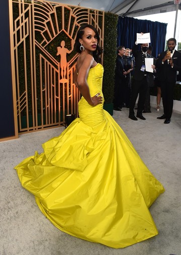 Kerry Washington Celia Kritharioti ruhában 