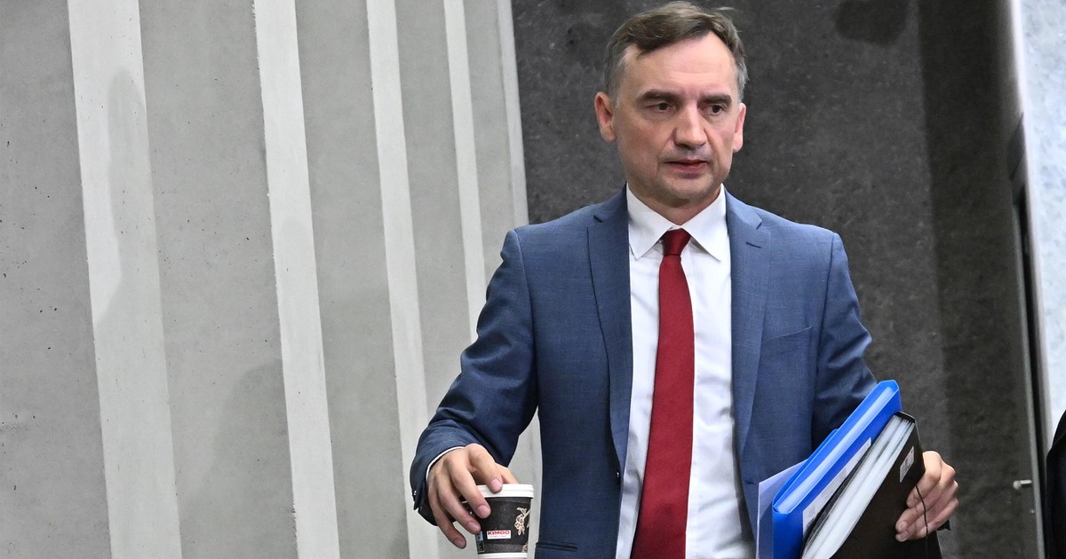 Dzisiaj mija termin. Wiadomo, co Ziobro zrobi z immunitetem