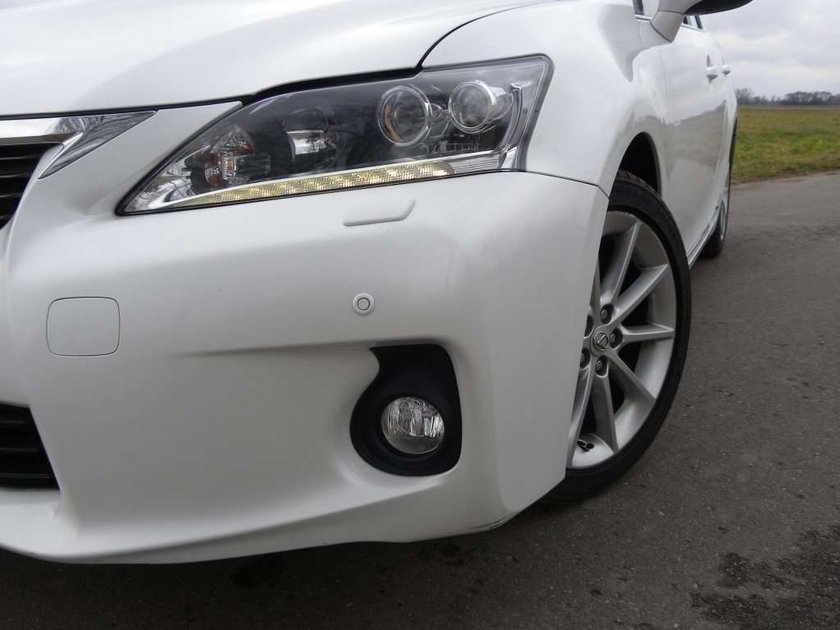 Lexus CT200h Prestige: Hybrydowa rewolucja