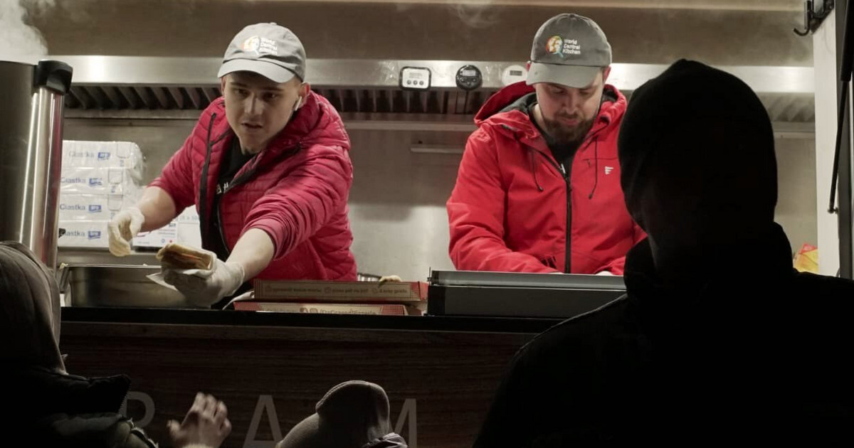 Bucătarii americani sprijină refugiații de la granița polono-ucraineană