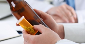 Ezeknek a gyógyszereknek a hatását torzítja el az alkohol