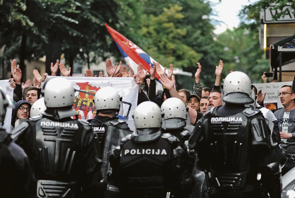 Desničari protiv policije