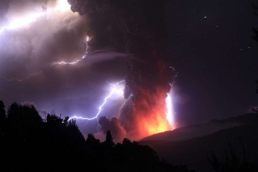 Niesamoiwte zdjęcia z wybuchu wulkanu