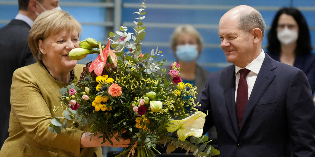 Olaf Scholz zastąpi wieloletnią kanclerz Angelę Merkel.