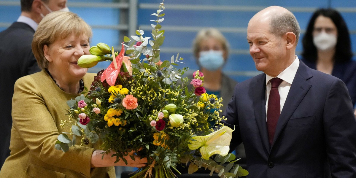 Olaf Scholz zastąpi wieloletnią kanclerz Angelę Merkel.