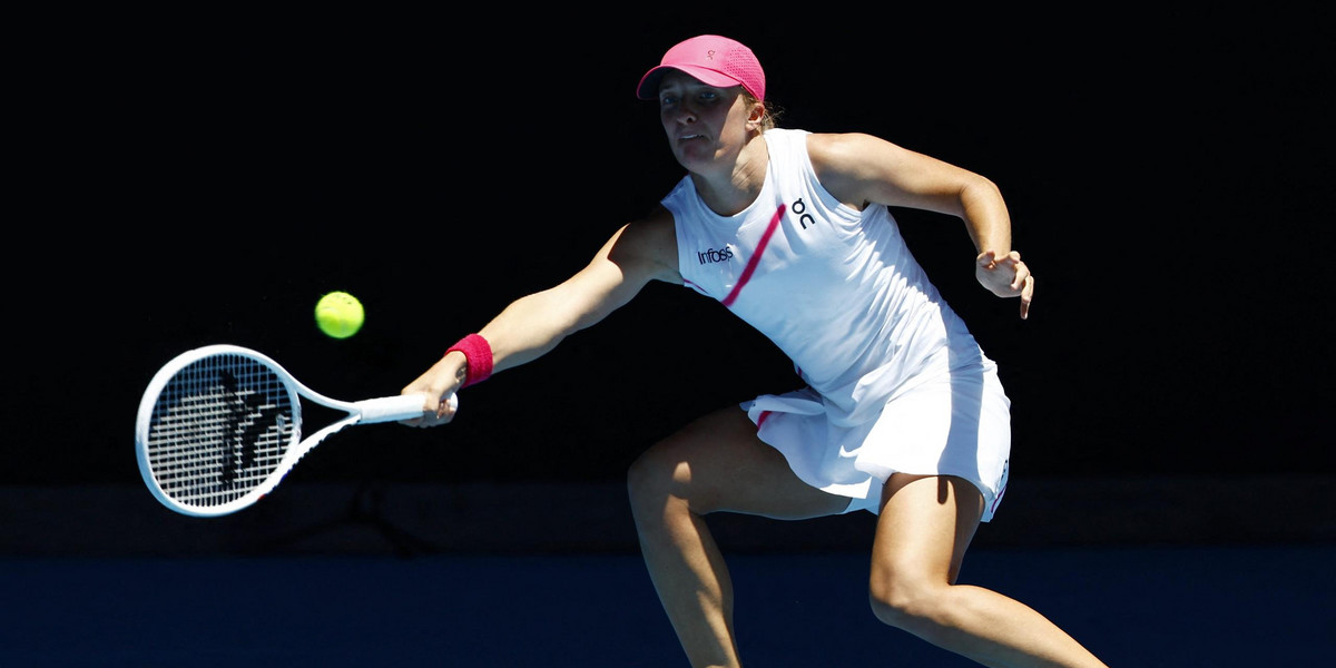 Iga Świątek zmierzy się z Lindą Noskovą w trzeciej rundzie Australian Open.