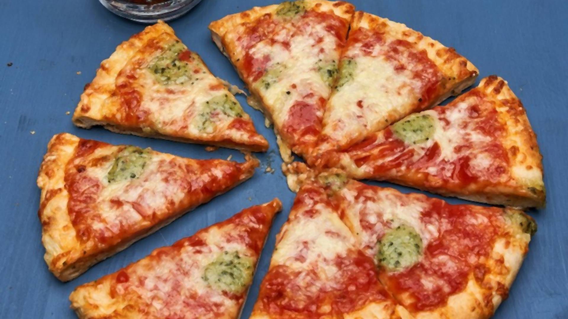 Tanko i hrskavo domaće testo za picu: pravi se prelako i treba vam samo 15 minuta