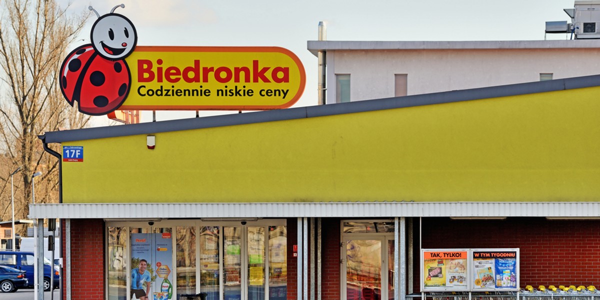 Przez sześć miesięcy Biedronka otworzyła 34 nowe nowe sklepy, ale w sumie powiększyła się o 29 placówki netto i liczy 3031 sklepów.