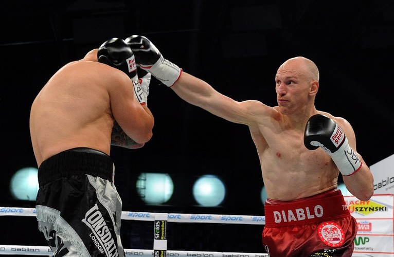 'Diablo' Włodarczyk wygrał przez nokaut. Polak zdobył pas IBF Intercontinental