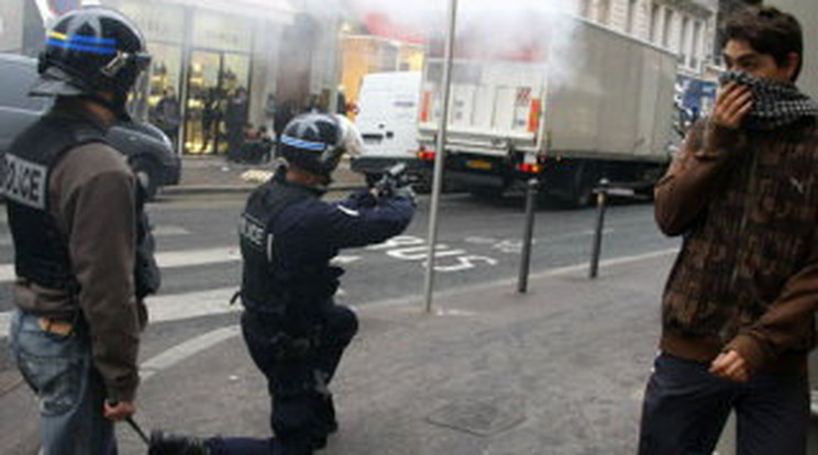 Súlyos zavargások Franciaországban