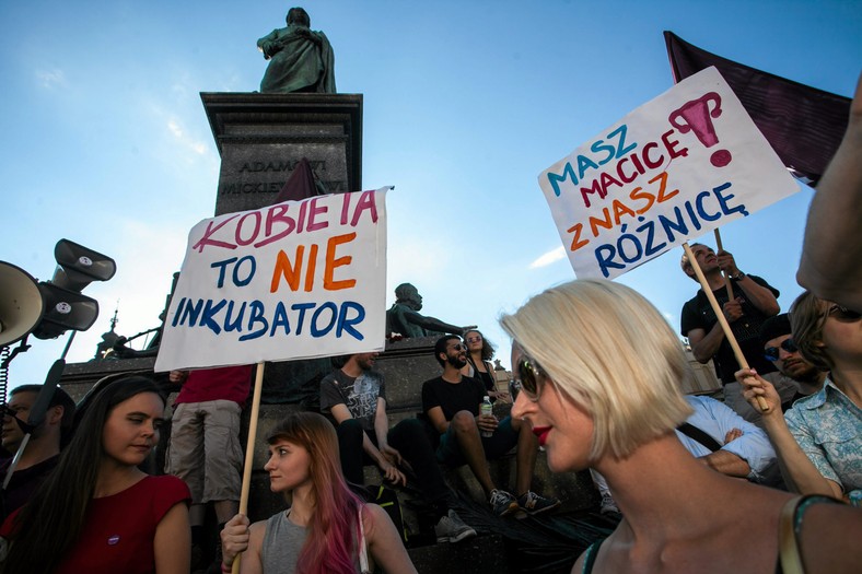 Lipcowy protest przeciwko zaostrzeniu prawa aborcyjnego w Krakowie