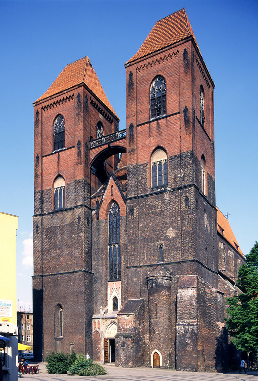Gotycki kościol św. Mikołaja w Brzegu