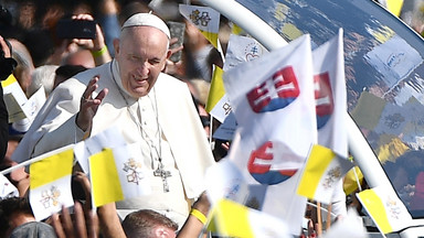 Papież Franciszek na Słowacji. Odwiedził największą romską dzielnicę [ZDJĘCIA]