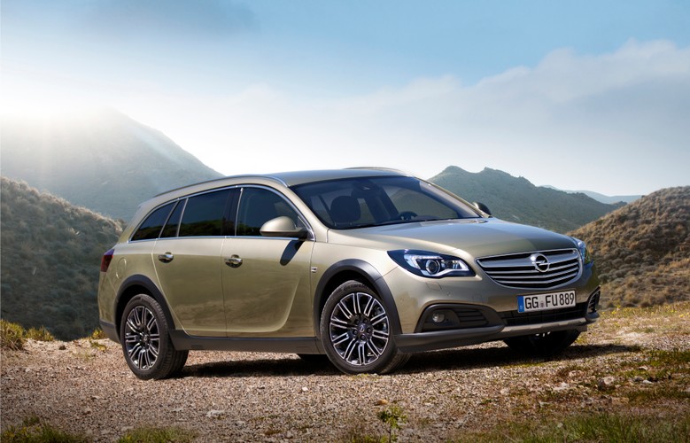 Opel insignia country tourer