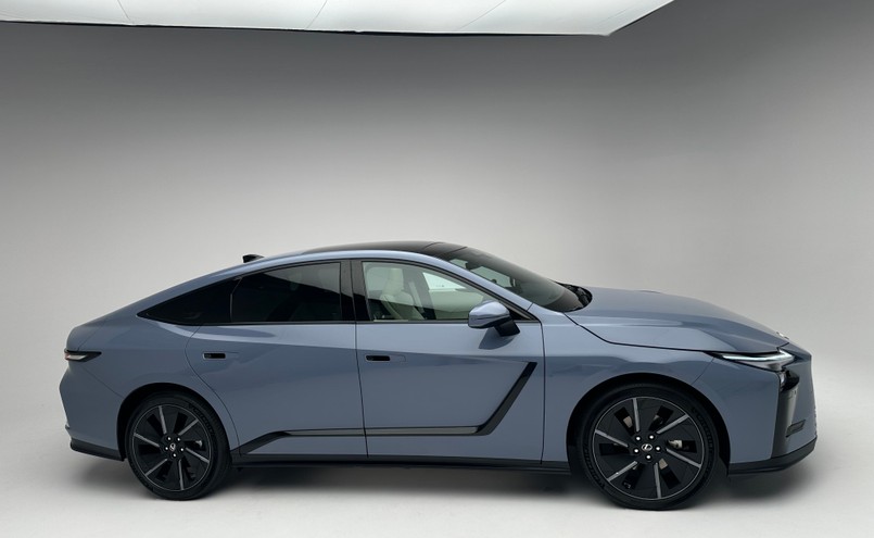 Nowy Lexus ES