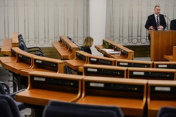 Senacka komisja za nowelizacją ustawy o KRS bez poprawek