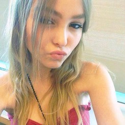 Córka Johnny'ego Deppa i Vanessy Paradis idzie w ślady rodziców [ZDJĘCIA]