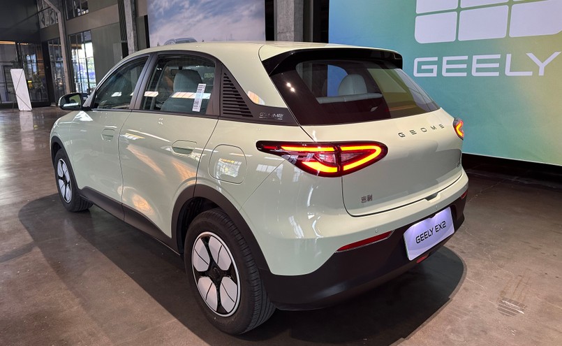 Geely EX2