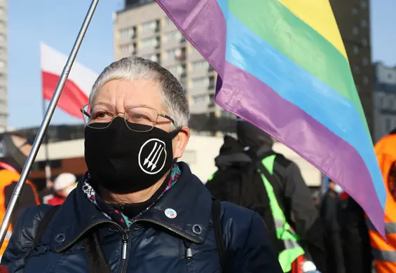 Babcia Kasia jednak niewinna znieważenia policjantów. Sąd: "korzystała z wolności"