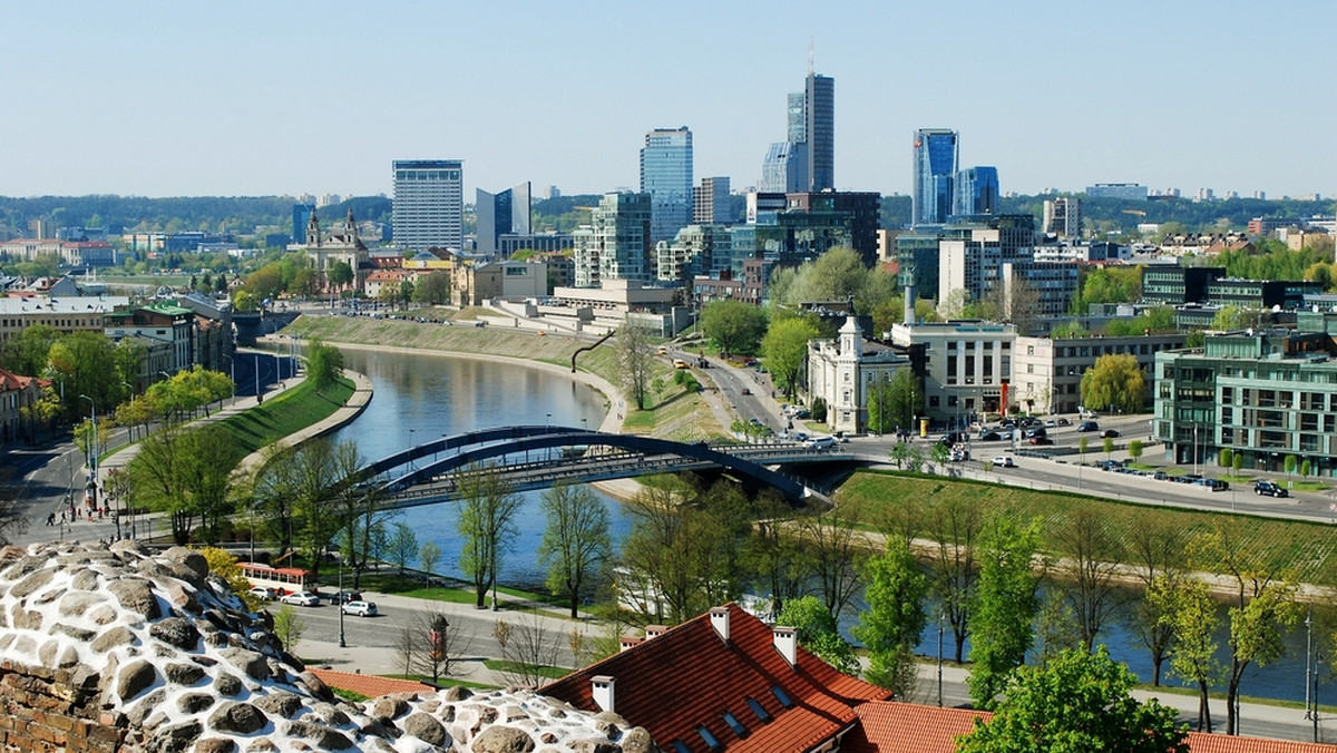 Prawie 800 osób wyruszyło w sobotę w 27. pieszej międzynarodowej pielgrzymce z Suwałk do Ostrej Bramy w Wilnie na Litwie. Na miejsce mają dotrzeć 24 lipca.