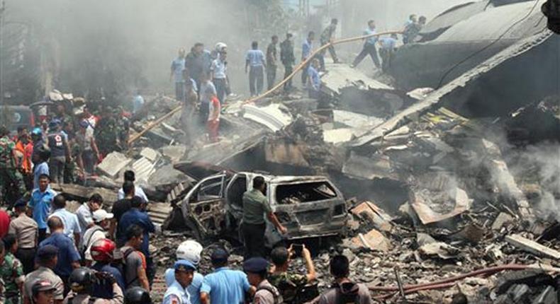 Military plane crash kills at least 30