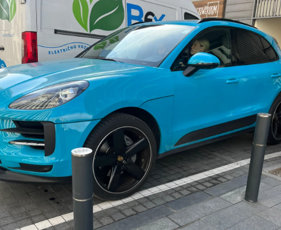 Saška Đoković u besnom automobilu