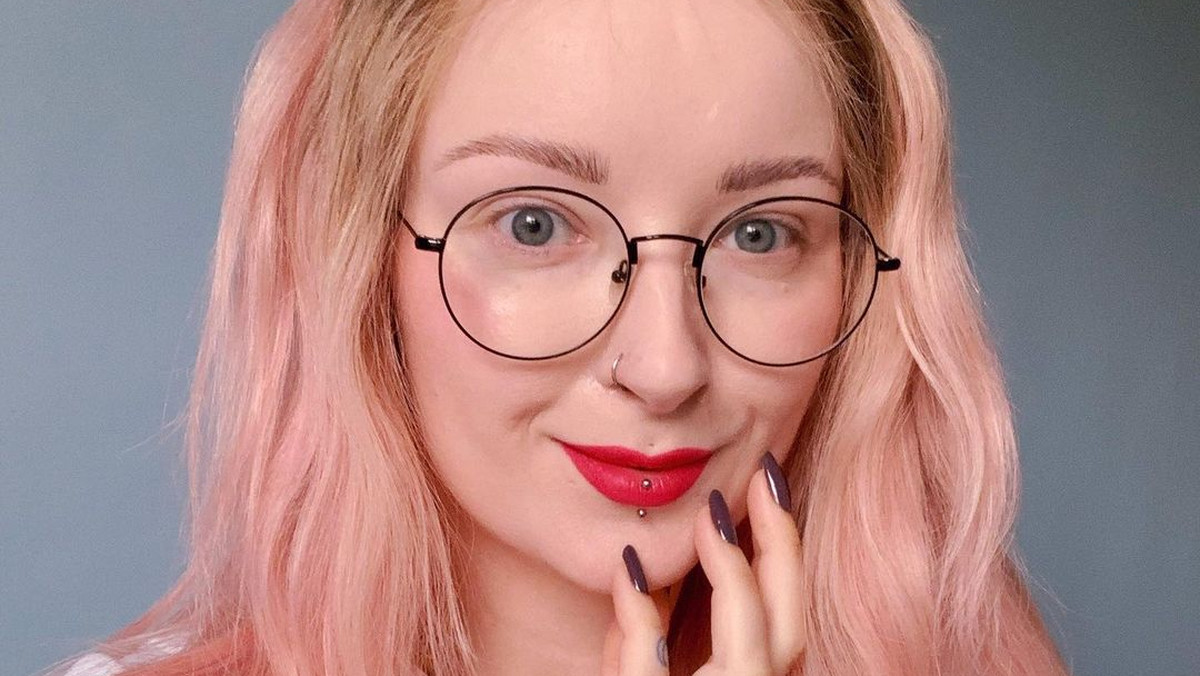 IInfluencerka Red Lipstick Monster, Ewa Grzelakowska-Kostoglu, studiowała pedagogikę i kosmetologię