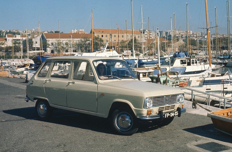 Renault 6 ma 45 lat