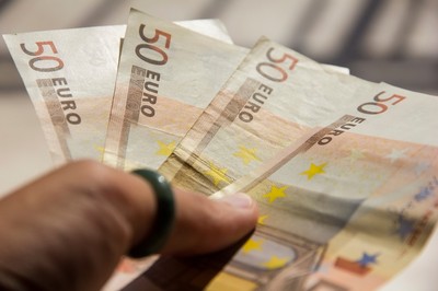 Inflacja w strefie euro osiągnie szczyt w czwartym kwartale. Oto prognozy ekonomistów [WYKRES DNIA]